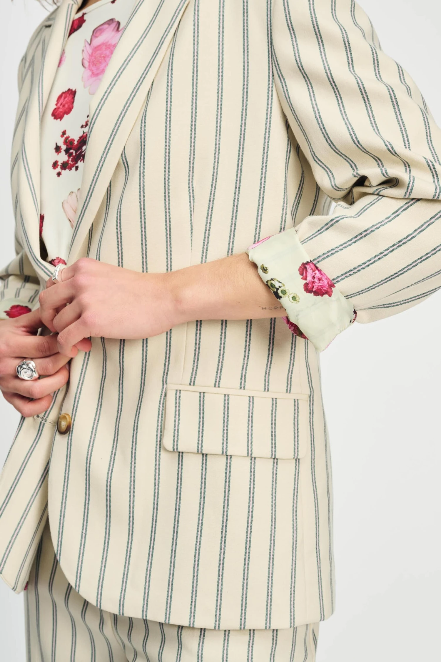 BLAZER - Striped Cream 8 BLAZER - Striped Cream - Image 6