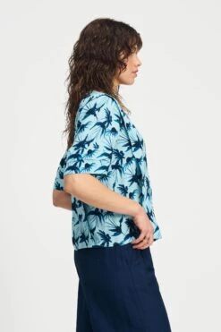 BLOUSE - Artisan Blue 10 BLOUSE - Artisan Blue -Pom Amsterdam pom amsterdam blouses blouse artisan blue 1144881613