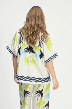 BLOUSE - Artisan Lime 11 BLOUSE - Artisan Lime -Pom Amsterdam pom amsterdam blouses blouse artisan lime 1153844057