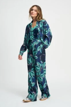 BLOUSE - Delicacy Green 12 BLOUSE - Delicacy Green -Pom Amsterdam pom amsterdam blouses blouse delicacy green 1140753735