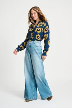 BLOUSE - Mila Fleurs Parfaites 10 BLOUSE - Mila Fleurs Parfaites -Pom Amsterdam pom amsterdam blouses blouse mila fleurs parfaites 1182577038