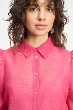 BLOUSE - Raspberry Dots 17 BLOUSE - Raspberry Dots -Pom Amsterdam pom amsterdam blouses blouse raspberry dots 1131705550
