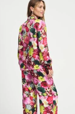 BLOUSE - Satin Love Bouquet 8 BLOUSE - Satin Love Bouquet -Pom Amsterdam pom amsterdam blouses blouse satin love bouquet 1140753664