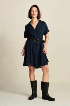 DRESS - Bobby Lynn Dark Navy 10 DRESS - Bobby Lynn Dark Navy -Pom Amsterdam pom amsterdam dresses dress bobby lynn dark navy 57861110137176