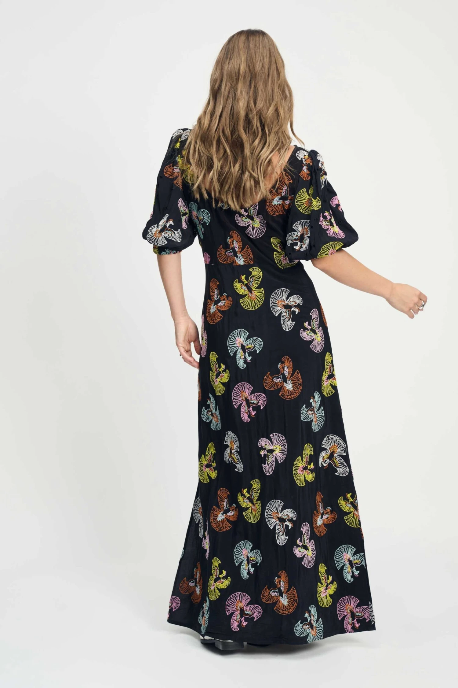 DRESS - Embroidery Sky Black 7 DRESS - Embroidery Sky Black - Image 5