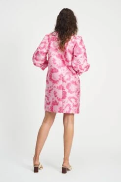 DRESS - Floral Jacquard Raspberry 11 DRESS - Floral Jacquard Raspberry -Pom Amsterdam pom amsterdam dresses dress floral jacquard raspberry 1141179270