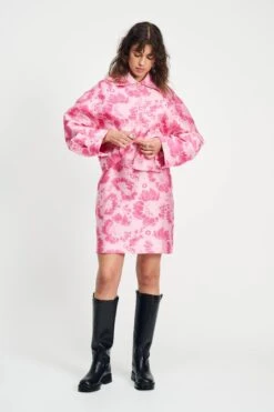 JACKET - Floral Jacquard Raspberry 11 JACKET - Floral Jacquard Raspberry -Pom Amsterdam pom amsterdam jackets jacket floral jacquard raspberry 1141179258