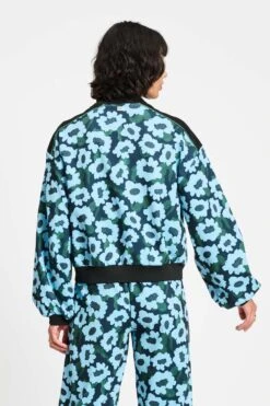 JACKET - Wild Flowers Blue 11 JACKET - Wild Flowers Blue -Pom Amsterdam pom amsterdam jackets jacket wild flowers blue 1184891996