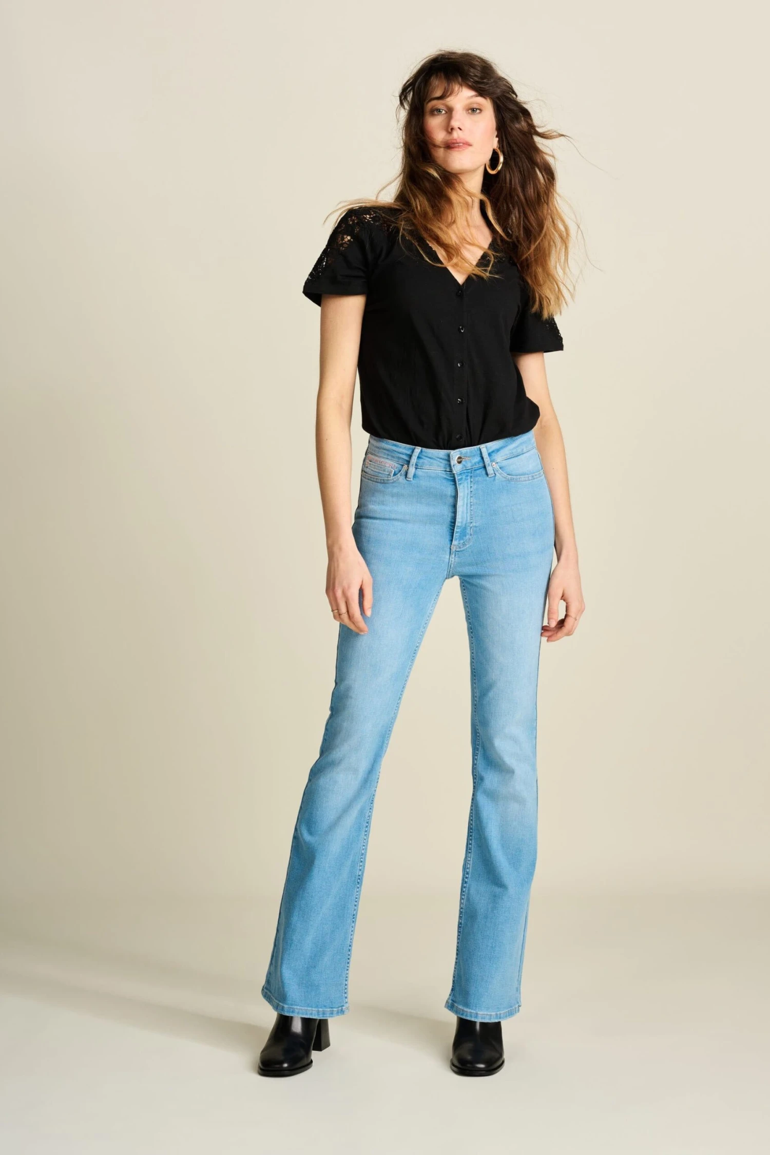 JEANS - Esmee Flare Light Blue 3 JEANS - Esmee Flare Light Blue