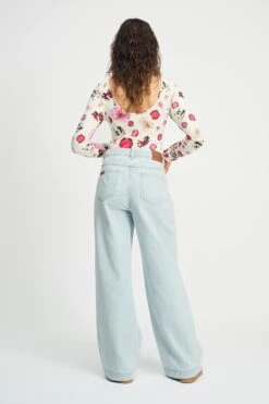 JEANS - Baggy Wide Leg Ultra Light Blue 12 JEANS - Baggy Wide Leg Ultra Light Blue -Pom Amsterdam pom amsterdam jeans jeans baggy wide leg ultra light blue 1186773352