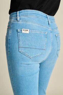 JEANS - Esmee Flare Light Blue 12 JEANS - Esmee Flare Light Blue -Pom Amsterdam pom amsterdam jeans jeans esmee flare light blue 57003584880984