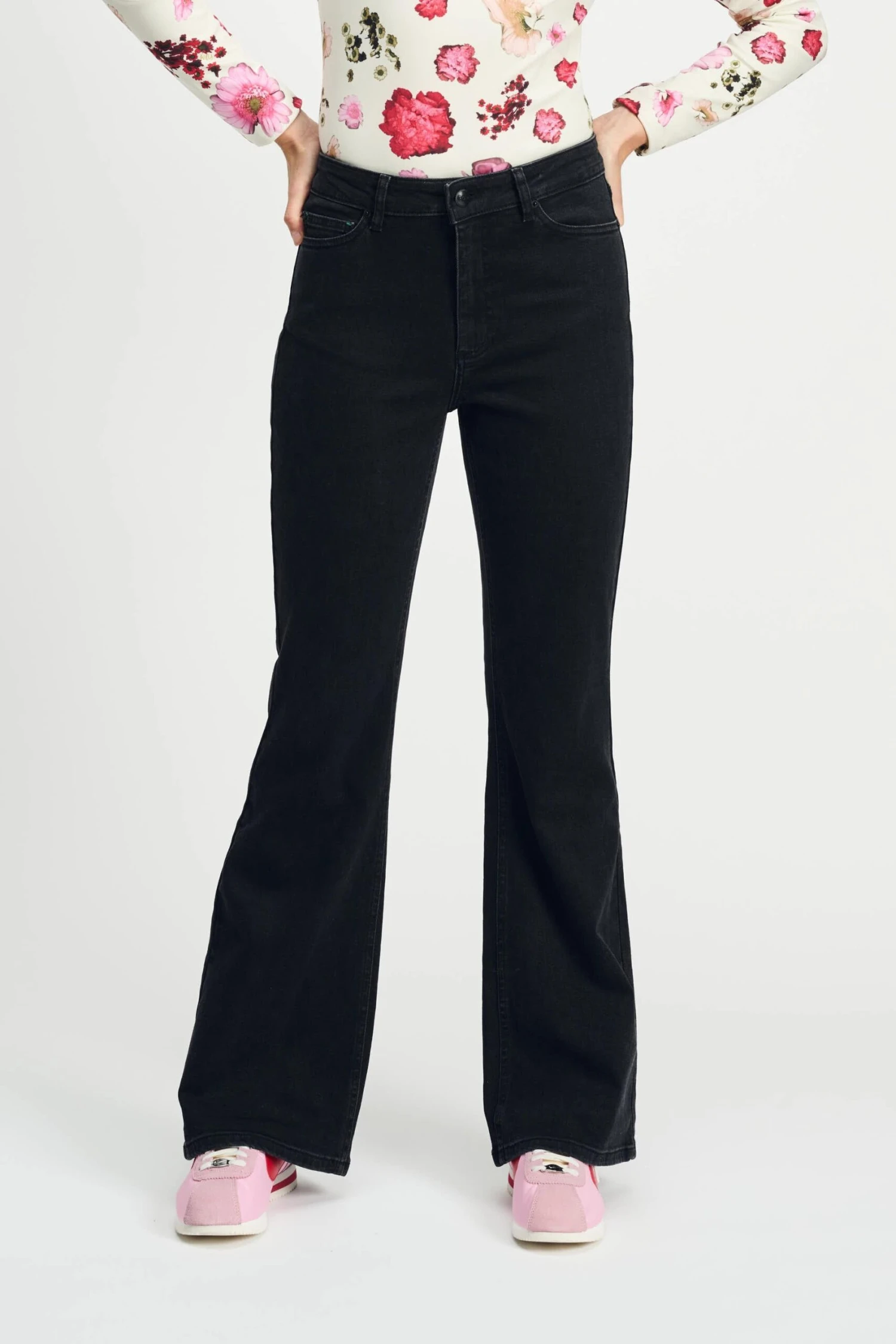 JEANS - Esmee Flare Vintage Black 5 JEANS - Esmee Flare Vintage Black - Image 3
