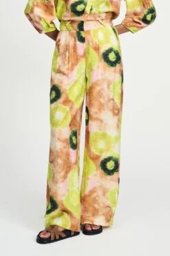 PANTS - Summer Bliss Lime 9 PANTS - Summer Bliss Lime -Pom Amsterdam pom amsterdam pants pants summer bliss lime 1141179253