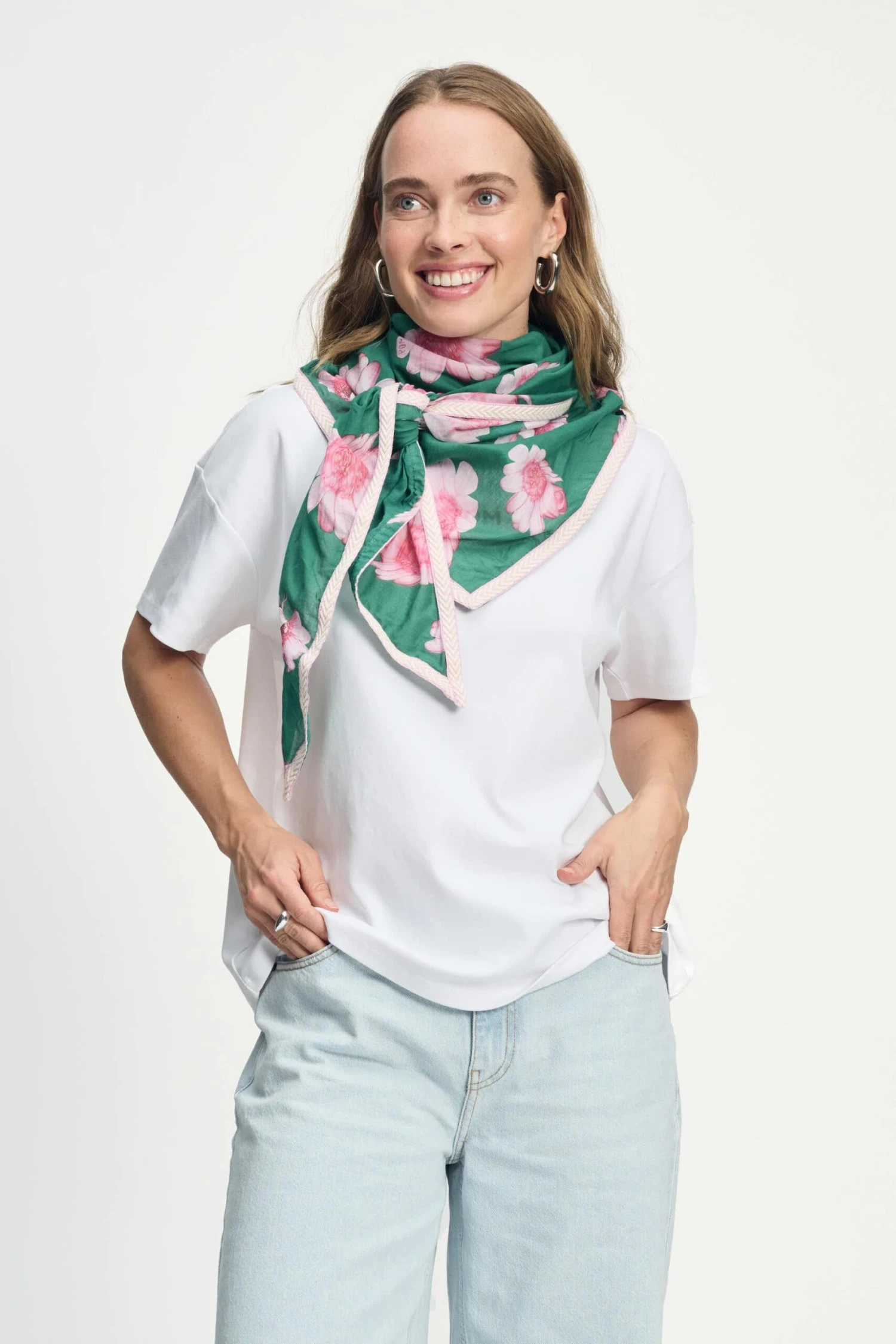 SHAWL - Meadow Flowers Green 3 SHAWL - Meadow Flowers Green