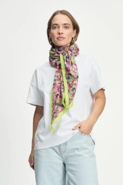 SHAWL - Love Bouquet