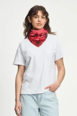 SHAWL - Raspberry Bouquet 7 SHAWL - Raspberry Bouquet -Pom Amsterdam pom amsterdam shawls pink os shawl raspberry bouquet 1132159439