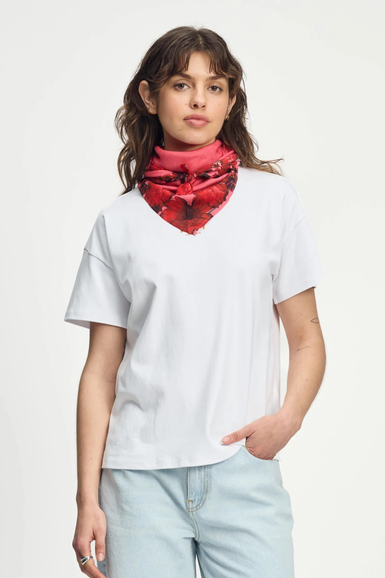 SHAWL - Raspberry Bouquet 5 SHAWL - Raspberry Bouquet - Image 3