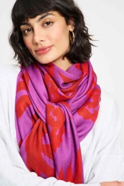 Pom Amsterdam 52 SHAWL - Splashing Fireworks