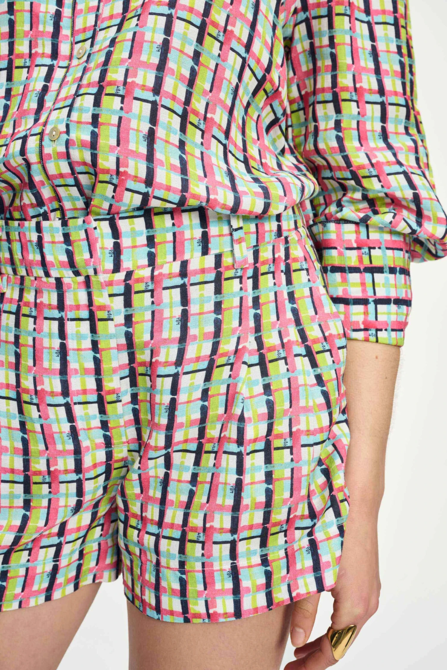 SHORTS - Brushwork Check Linen 8 SHORTS - Brushwork Check Linen - Image 6