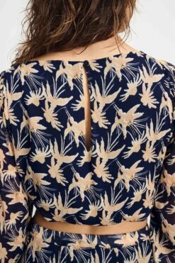 TOP - Artisan Sand 11 TOP - Artisan Sand -Pom Amsterdam pom amsterdam tops top artisan sand 1156103603