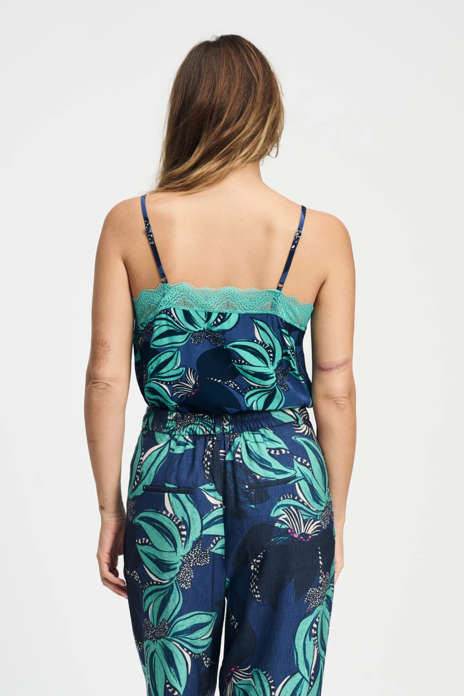 TOP - Cami Delicacy Green 6 TOP - Cami Delicacy Green - Image 4