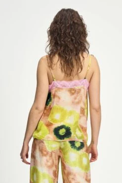 TOP - Cami Summer Bliss Lime 11 TOP - Cami Summer Bliss Lime -Pom Amsterdam pom amsterdam tops top cami summer bliss lime 1130636995