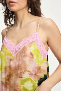 TOP - Cami Summer Bliss Lime 13 TOP - Cami Summer Bliss Lime -Pom Amsterdam pom amsterdam tops top cami summer bliss lime 1130636997