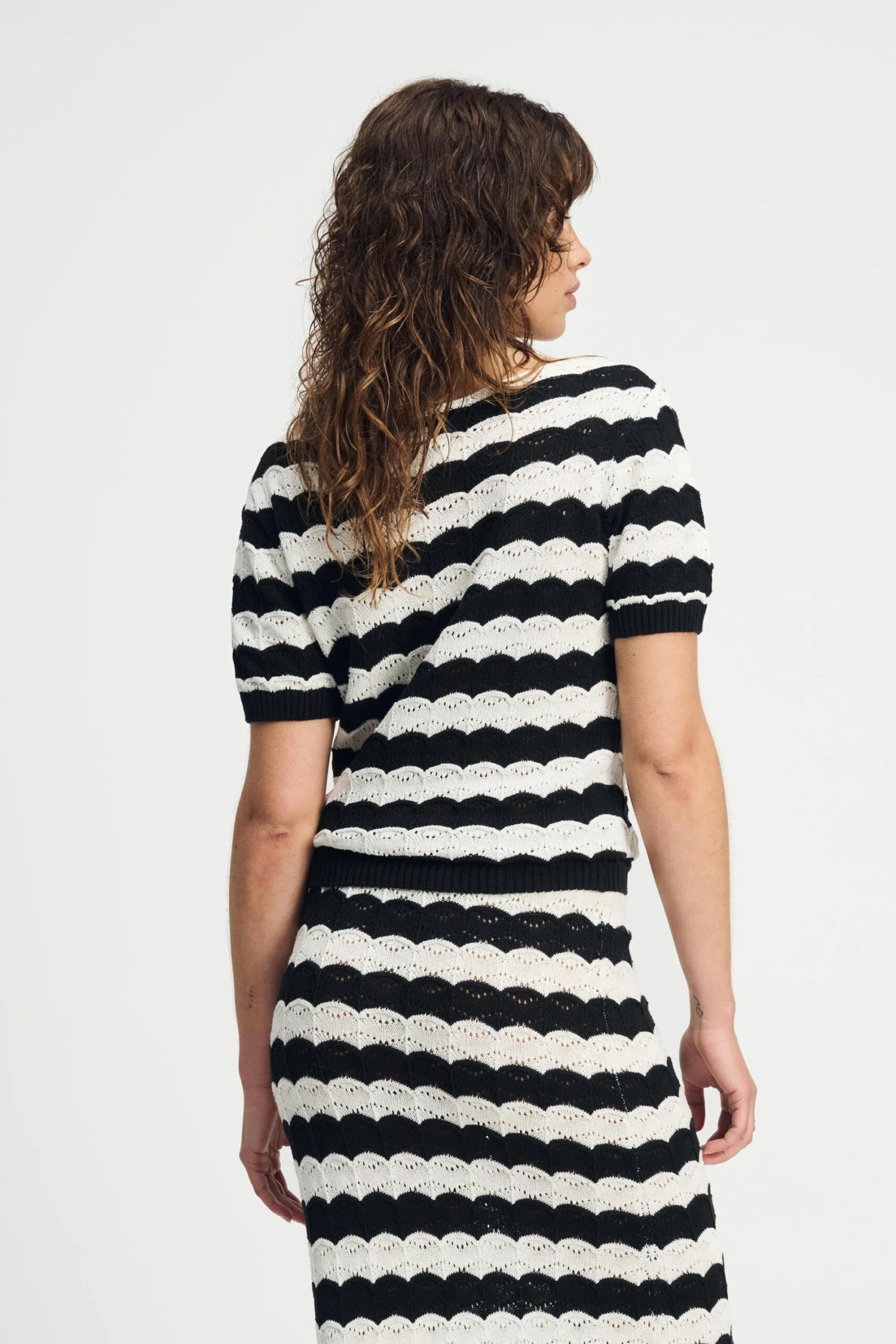 TOP - Crochet Black White 6 TOP - Crochet Black White - Image 4