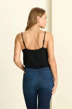 TOP - Emmi Black 12 TOP - Emmi Black -Pom Amsterdam pom amsterdam tops top emmi black 52261113659736