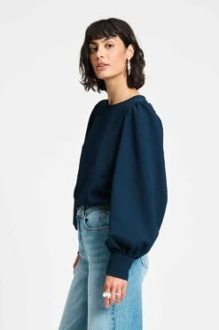 TOP - Kae Eternal Blue 9 TOP - Kae Eternal Blue -Pom Amsterdam pom amsterdam tops top kae eternal blue 1183195552