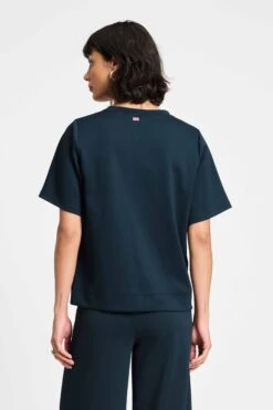 TOP - Nina Dark Navy 12 TOP - Nina Dark Navy -Pom Amsterdam pom amsterdam tops top nina dark navy 1184865991