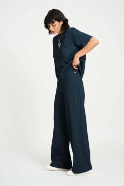 TOP - Nina Dark Navy 10 TOP - Nina Dark Navy -Pom Amsterdam pom amsterdam tops top nina dark navy 1184865995