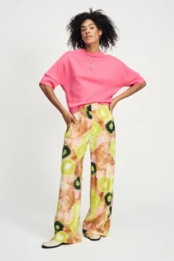 TOP - Nina Raspberry 9 TOP - Nina Raspberry -Pom Amsterdam pom amsterdam tops top nina raspberry 1130637029