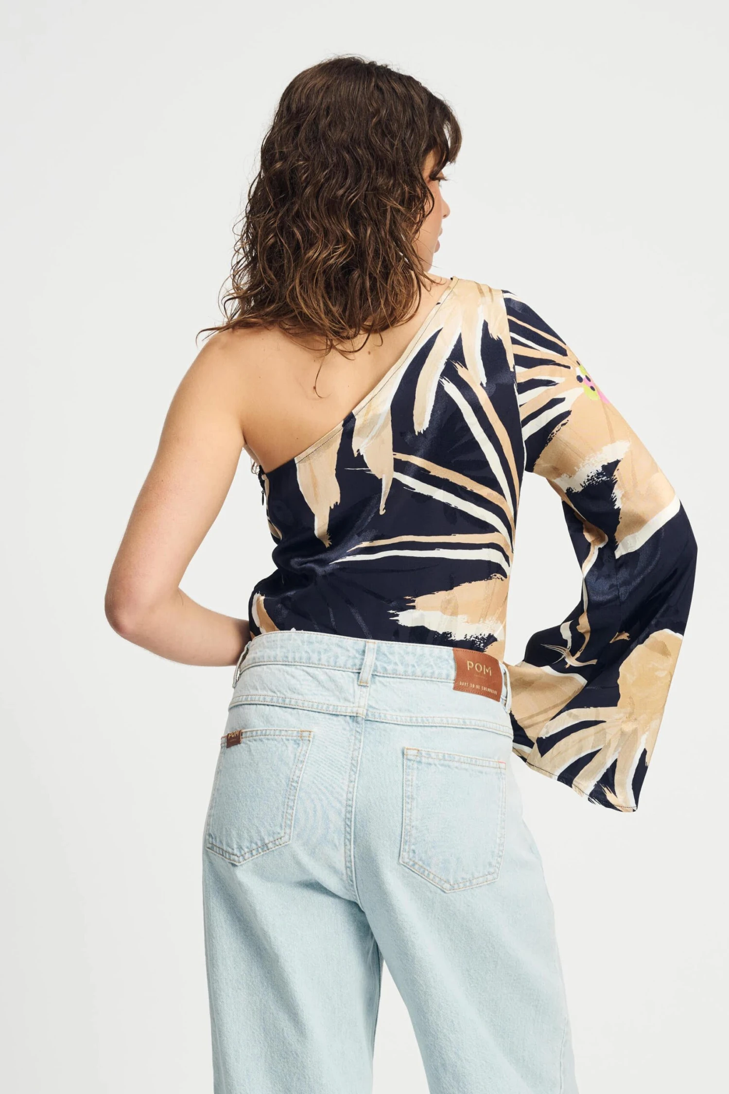 TOP - One Shoulder Artisan Sand 6 TOP - One Shoulder Artisan Sand - Image 4