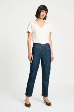 TSHIRT - Ellen Ecru 10 TSHIRT - Ellen Ecru -Pom Amsterdam pom amsterdam tshirts tshirt ellen ecru 1183239034